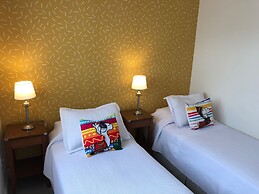 Deluxe 2bedr Apartment With Balcony