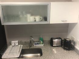 Deluxe 2bedr Apartment With Balcony