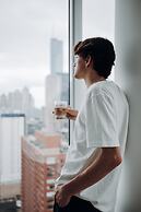 Level Chicago – Old Town