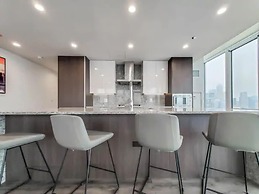 Level Chicago – Old Town