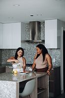 Level Chicago – Old Town