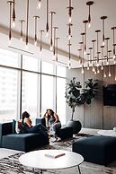 Level Chicago – Old Town