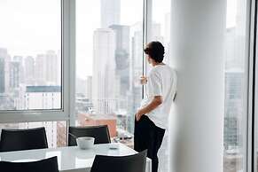 Level Chicago – Old Town