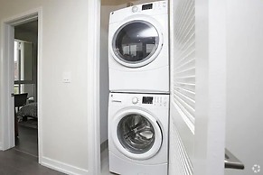 Level Chicago – Old Town