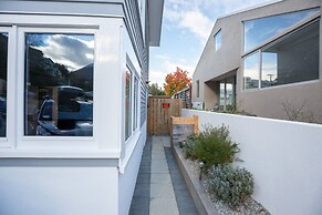 Sydney Street Apartments