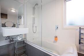 Sydney Street Apartments