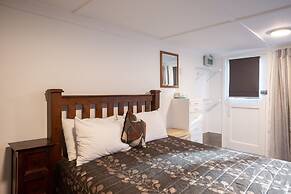 Sydney Street Apartments