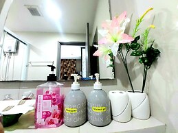 The Base Central Pattaya by Alin