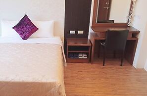 Kenting Jinjin Music Inn