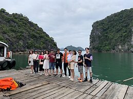 Dragon Bay Cruises
