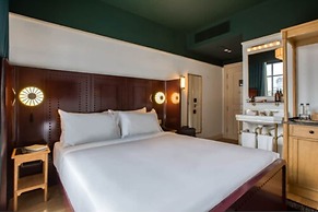 The Chow Kit - an Ormond Hotel