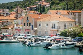 4 Elements Old Town Views Rooms