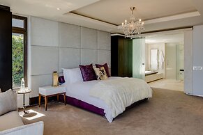 Moondance Villa & Suites