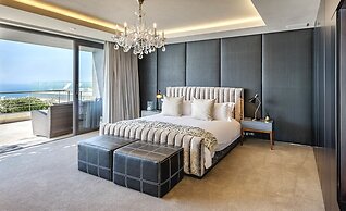 Moondance Villa & Suites