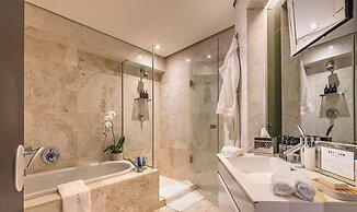 Moondance Villa & Suites