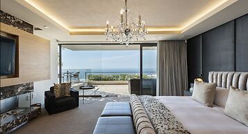 Moondance Villa & Suites