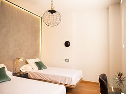 Stylish Apartment in downtown with Pool