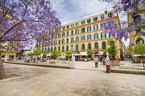 Stylish Apartment in downtown with Pool