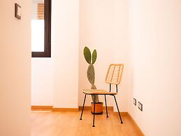 Stylish Apartment in downtown with Pool