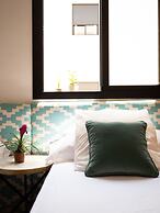 Stylish Apartment in downtown with Pool