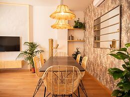 Stylish Apartment in downtown with Pool