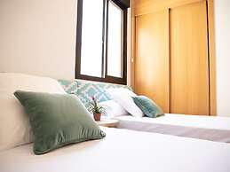 Stylish Apartment in downtown with Pool