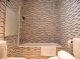 Stylish Apartment in downtown with Pool