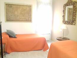 Deluxe Centre Apart with Parking