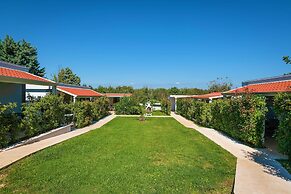 Mobile Home Rojnic- Campsite