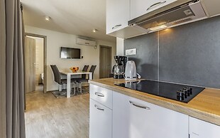 Mobile Home Rojnic- Campsite