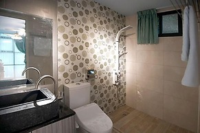 Tomorrow Cute Family Inn