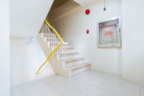 RedDoorz @ University Belt Manila