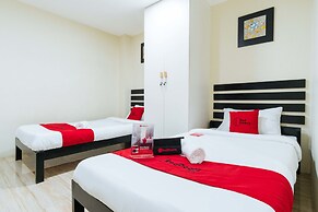 RedDoorz @ University Belt Manila
