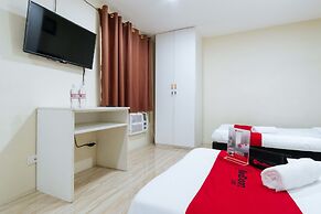 RedDoorz @ University Belt Manila