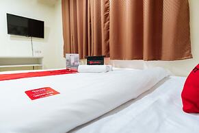 RedDoorz @ University Belt Manila