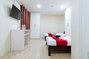 RedDoorz @ University Belt Manila