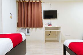 RedDoorz @ University Belt Manila