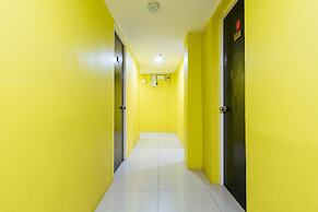 RedDoorz @ University Belt Manila