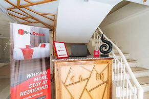 RedDoorz @ University Belt Manila