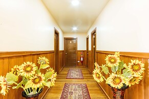 RedDoorz Premium @ Outlook Drive