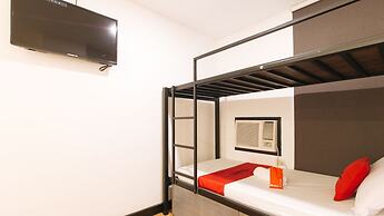 RedDoorz Plus Near Bamboo Organ Las Piñas