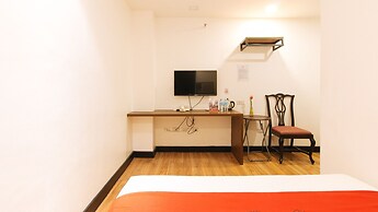 RedDoorz Plus Near Bamboo Organ Las Piñas