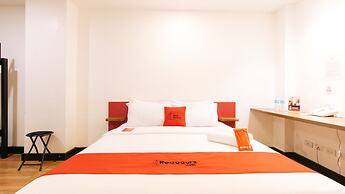 RedDoorz Plus Near Bamboo Organ Las Piñas
