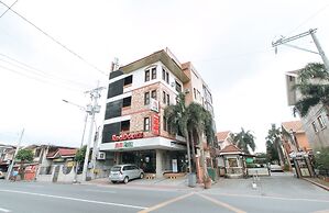 RedDoorz Plus Near Bamboo Organ Las Piñas