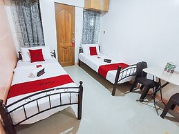 RedDoorz near SGM Condotel Villa Beach Iloilo