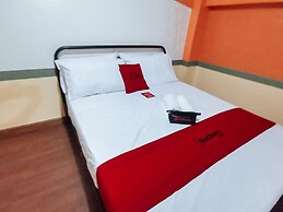 RedDoorz near SGM Condotel Villa Beach Iloilo