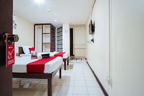 RedDoorz @ Downtown Bacolod