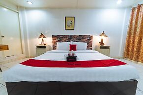 RedDoorz Premium @ Clarkview Angeles City