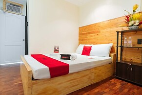 RedDoorz @ Vicente Street Espana Manila