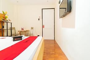 RedDoorz @ Vicente Street Espana Manila